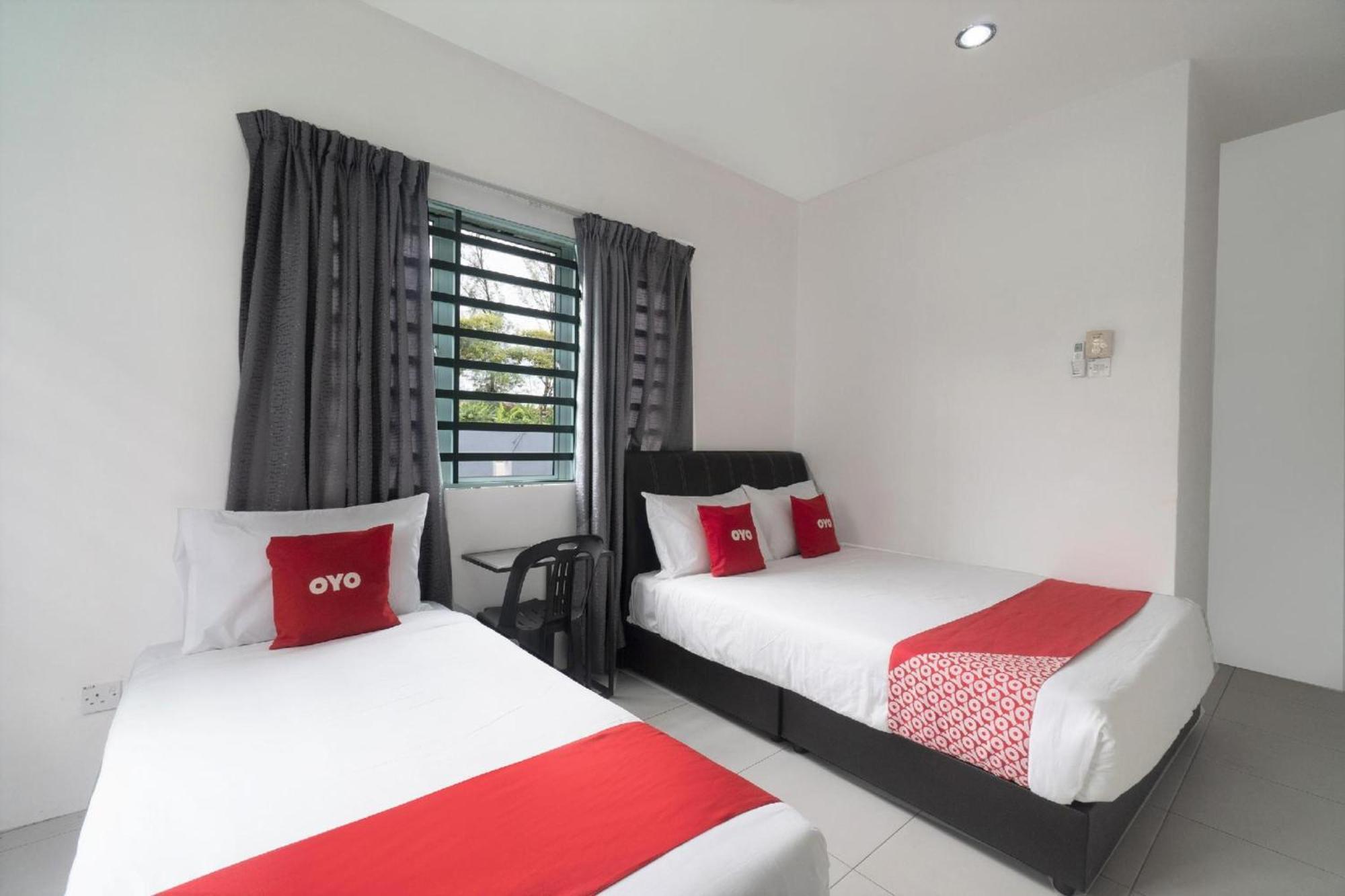 Oyo 91089 Motel Fasa 2B Сері-Манджунґ Екстер'єр фото