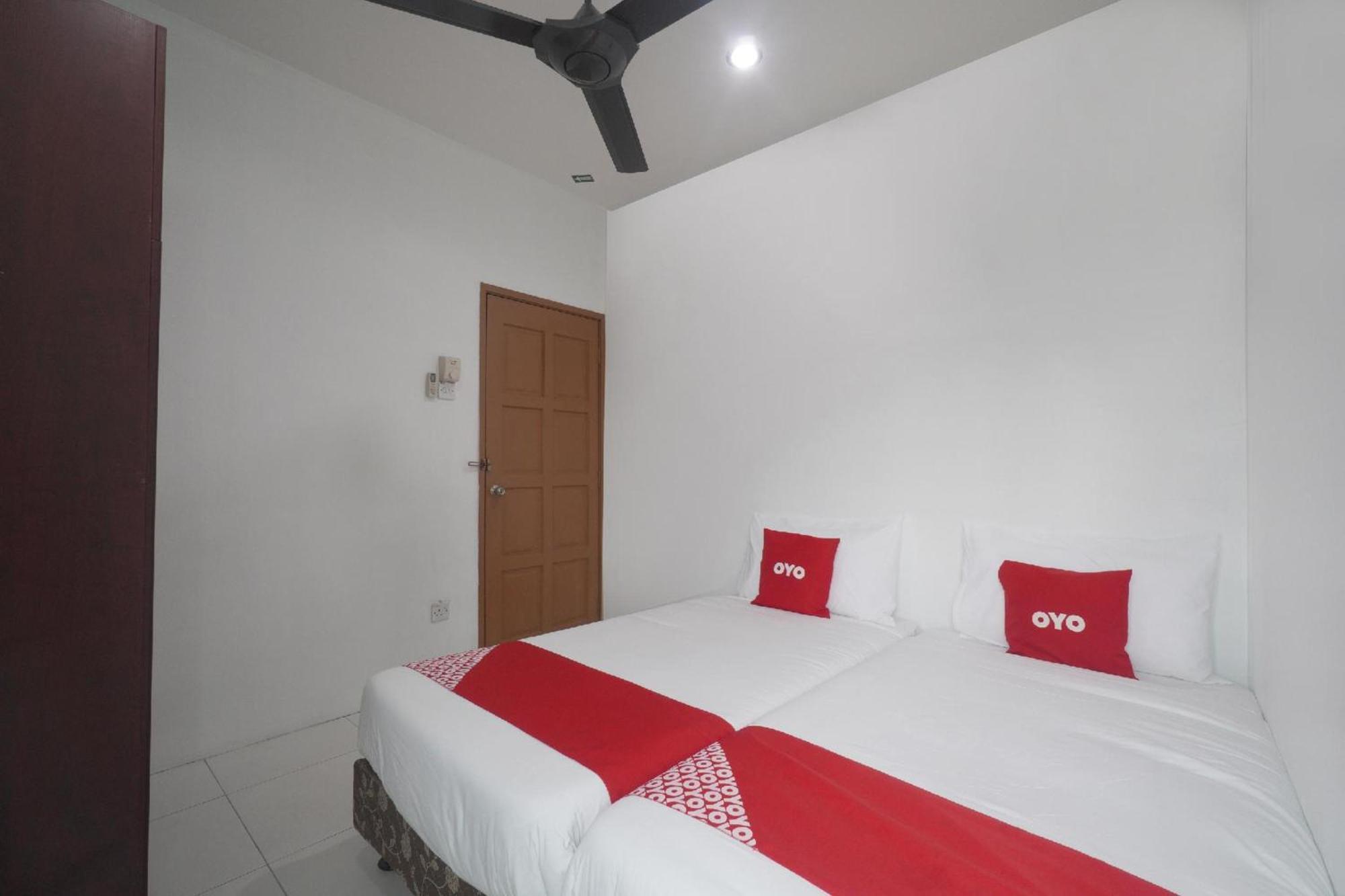 Oyo 91089 Motel Fasa 2B Сері-Манджунґ Екстер'єр фото