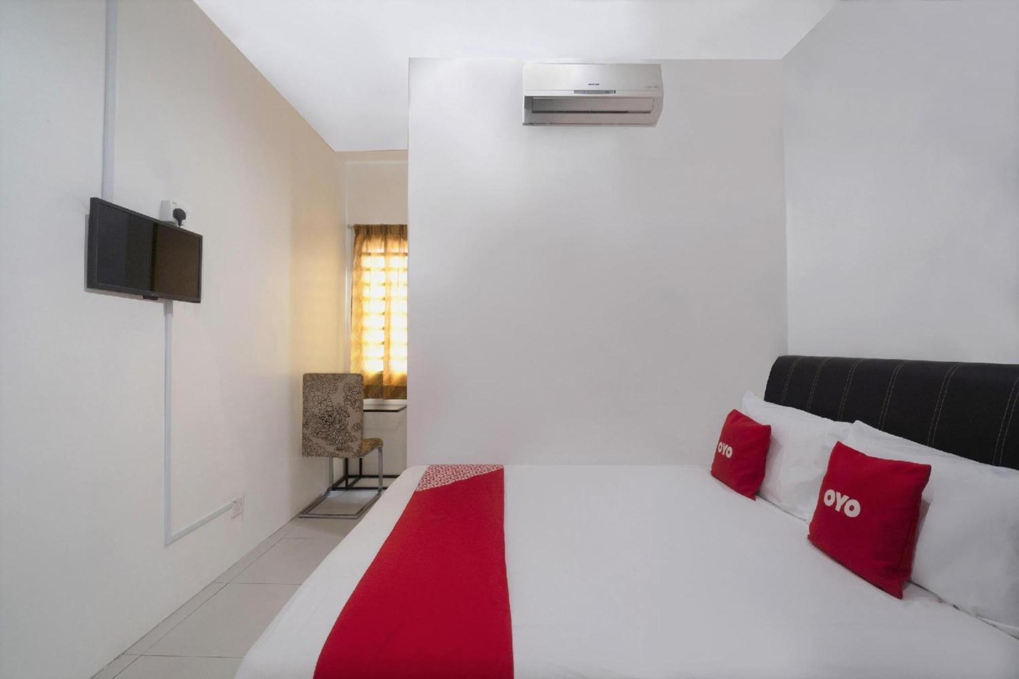 Oyo 91089 Motel Fasa 2B Сері-Манджунґ Екстер'єр фото