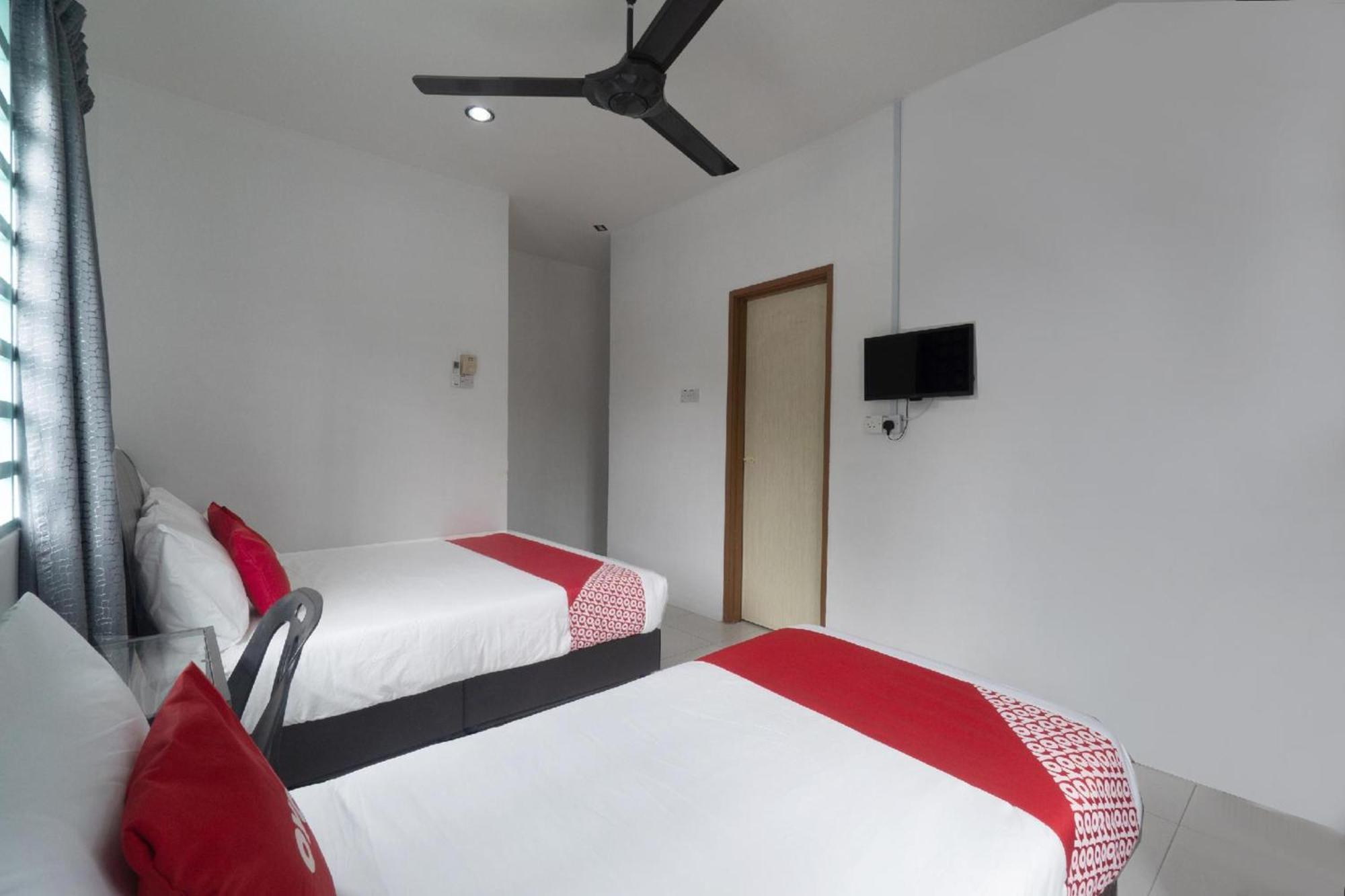 Oyo 91089 Motel Fasa 2B Сері-Манджунґ Екстер'єр фото